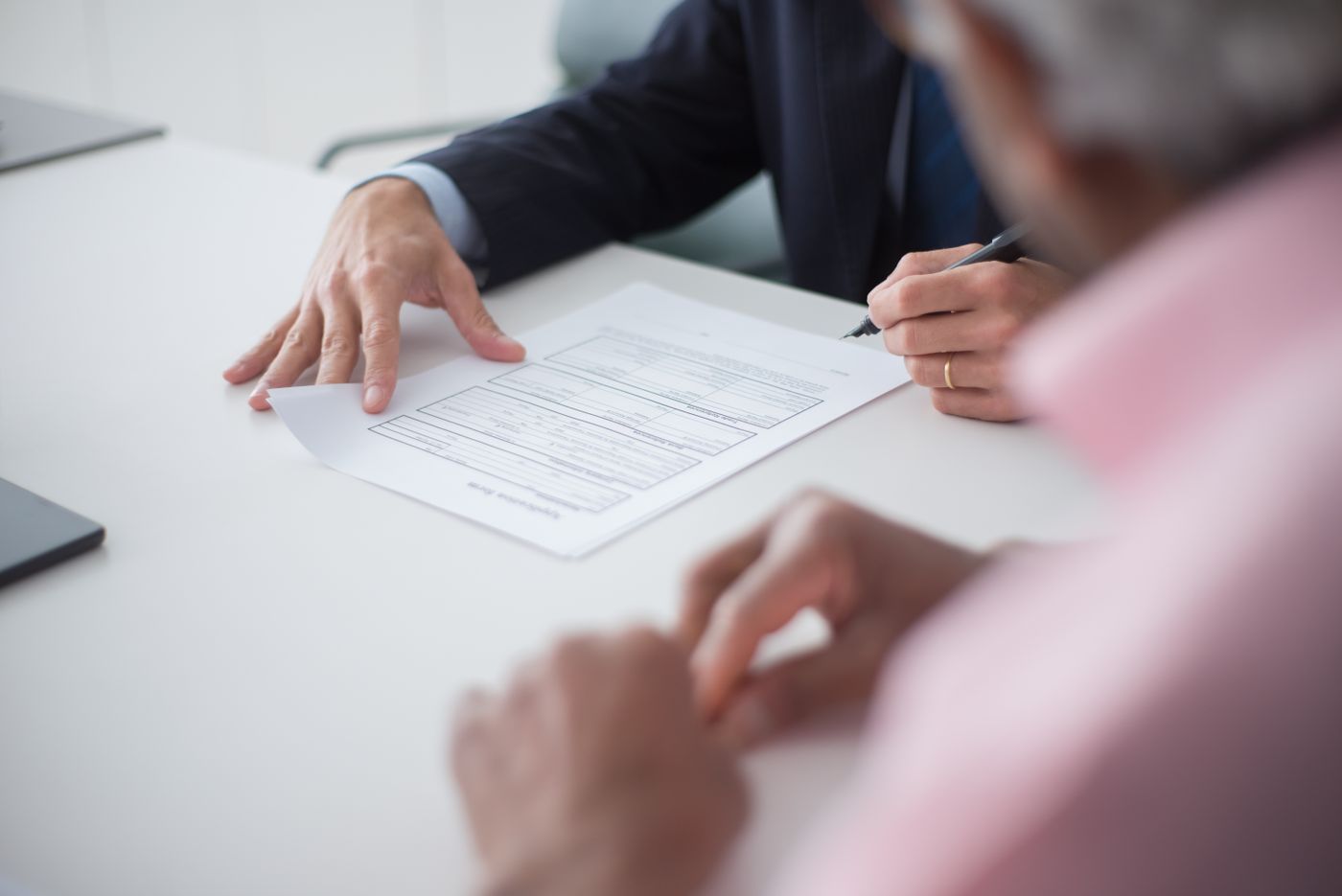 A consulting discussion around working documents